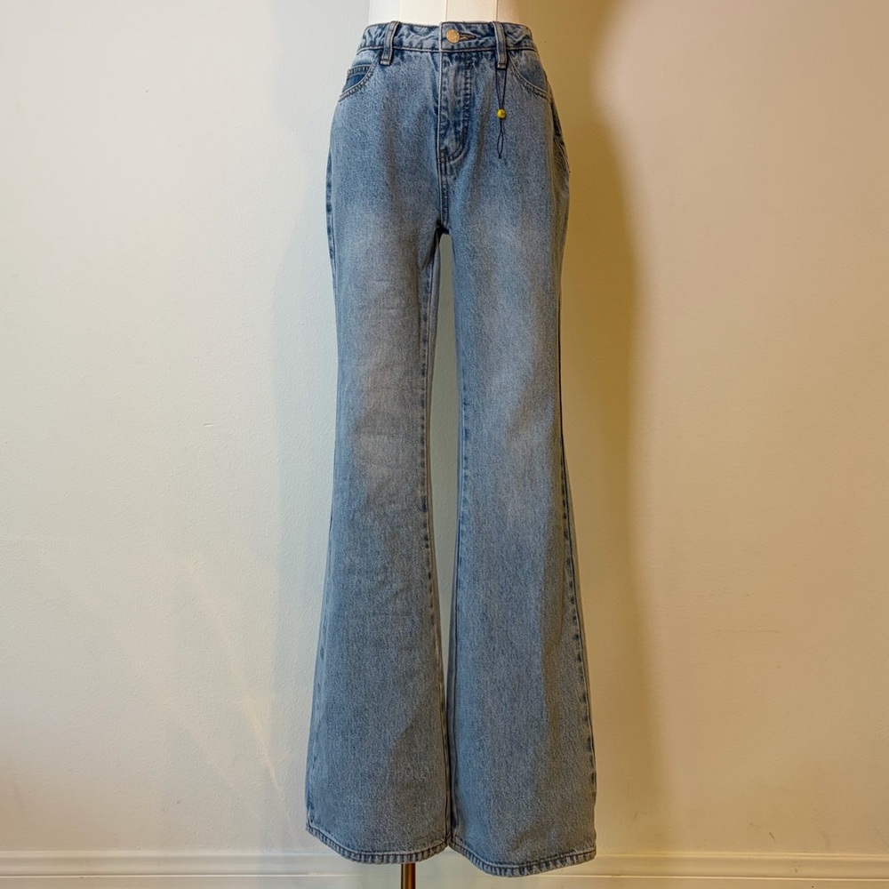 UNIF Flare Jeans Light Wash Denim Size 27 new